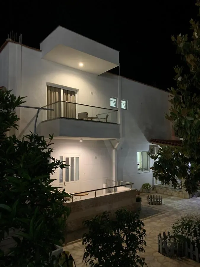 Villa Family Garden Εξαμίλιο Διαμέρισμα